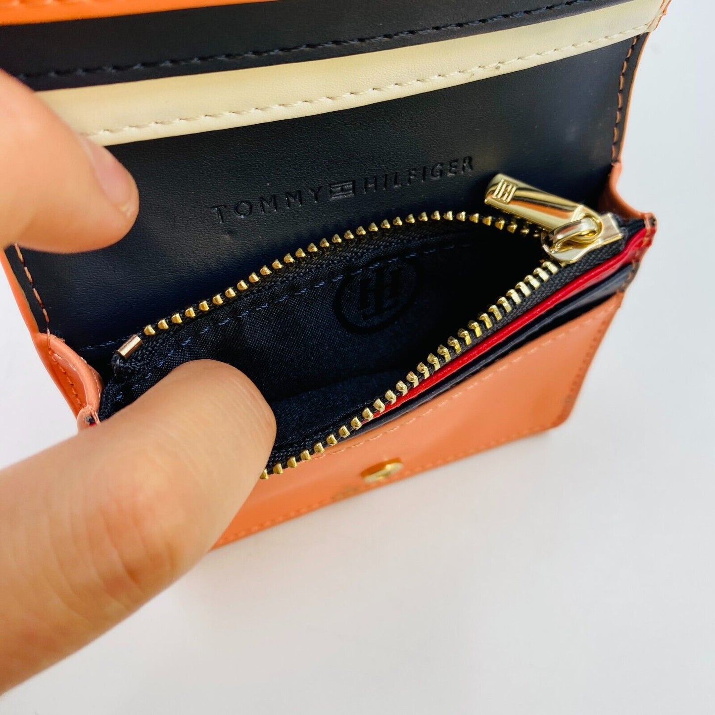 Tommy Hilfiger Women Pinkish Orange Eco Leather Wallet