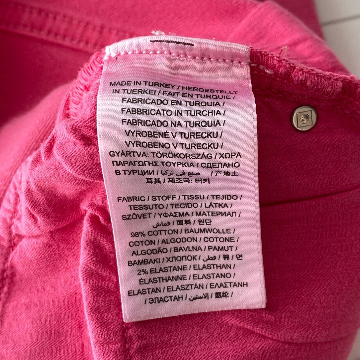 GANT Damen Jeansshorts in normaler Passform, Rosa, Größe W28