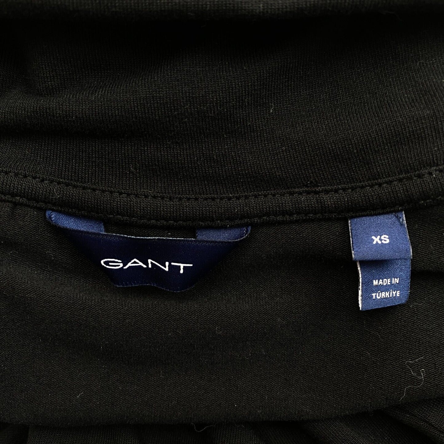 GANT T-Shirt aus schwarzem Jersey mit Rollkragen und langen Ärmeln, Größe XS