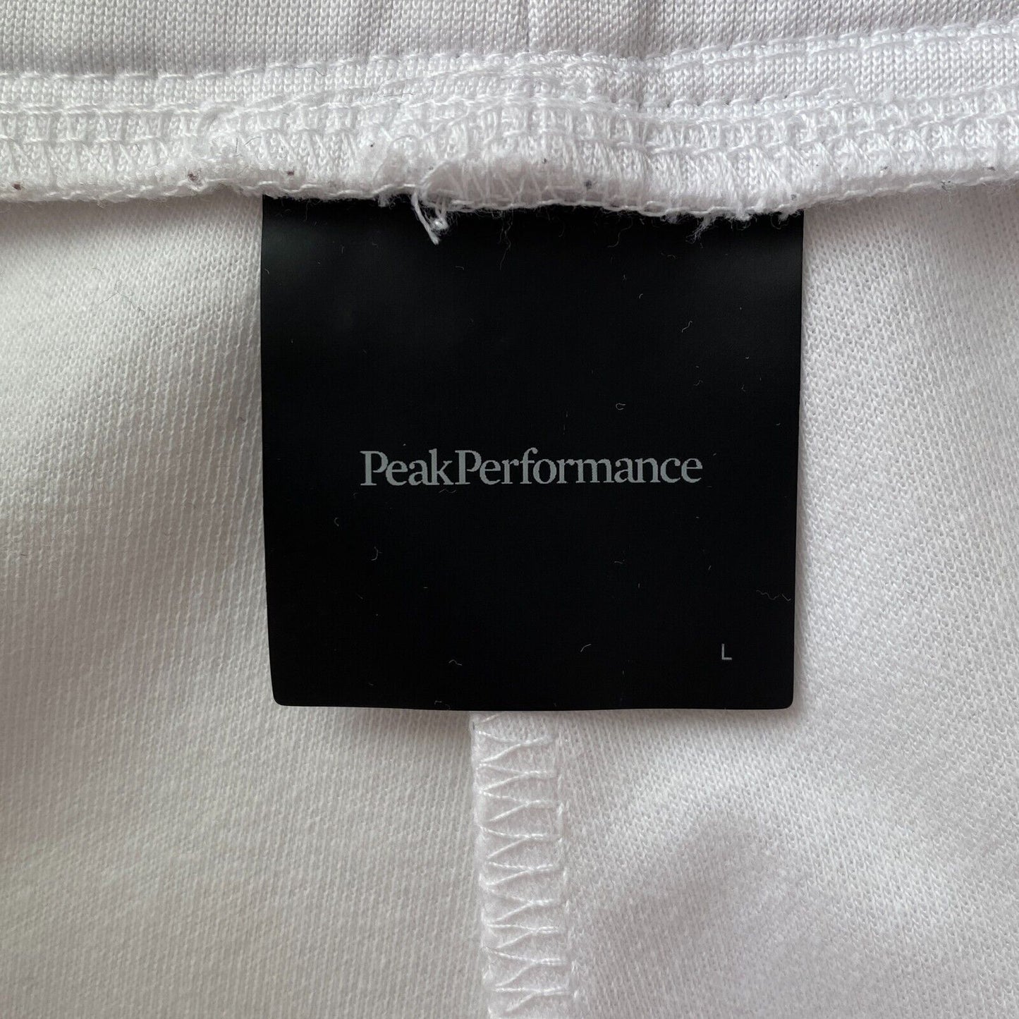 Peak Performance Women White Regular Fit Sweat Shorts Size L