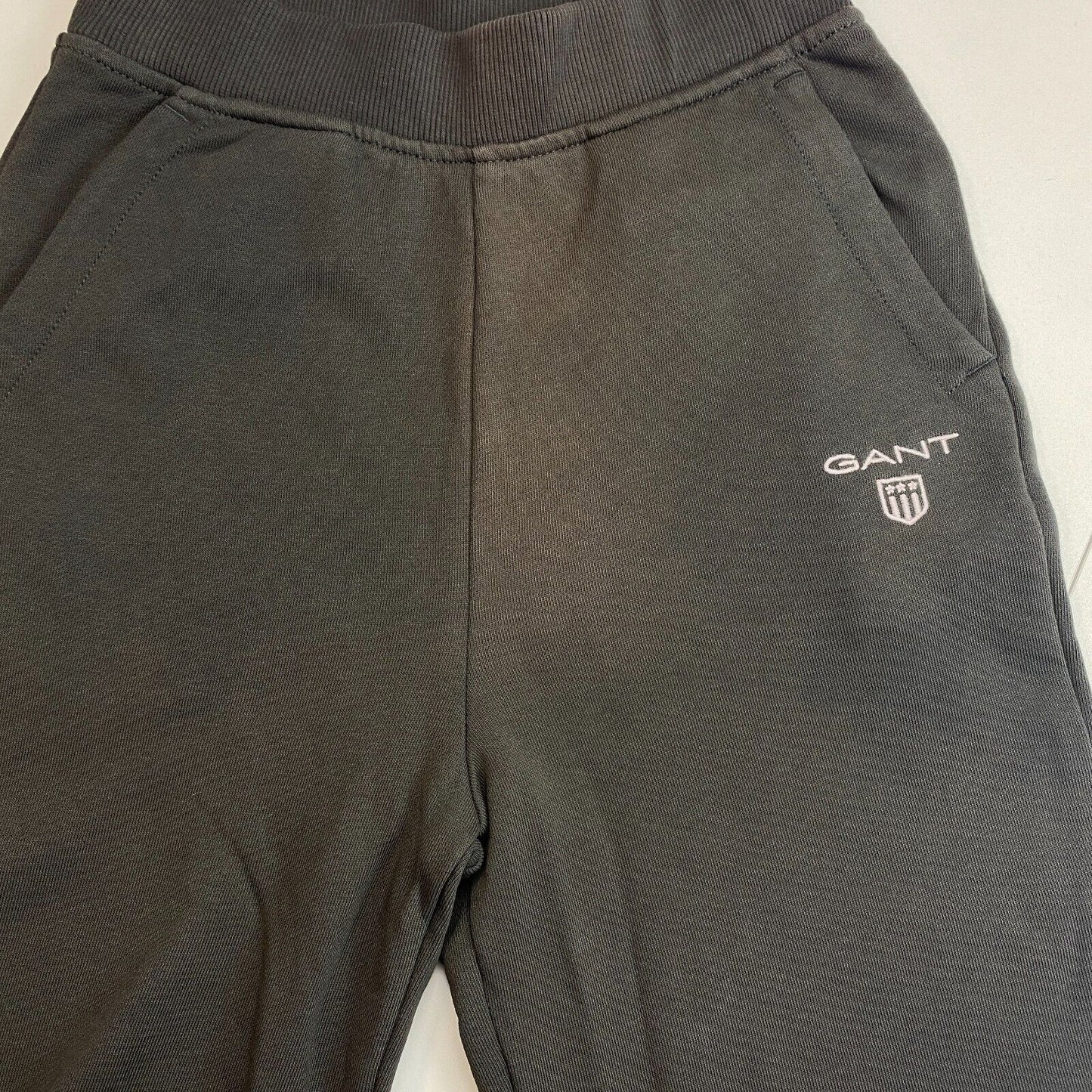 GANT Jungen Sweatpants Dunkelgrau Gr. 7-8 Jahre 122/128 cm