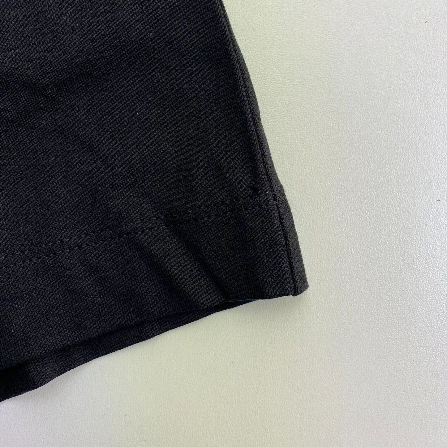 GANT T-Shirt aus schwarzem Jersey mit langen Ärmeln und Rollkragen, Größe S