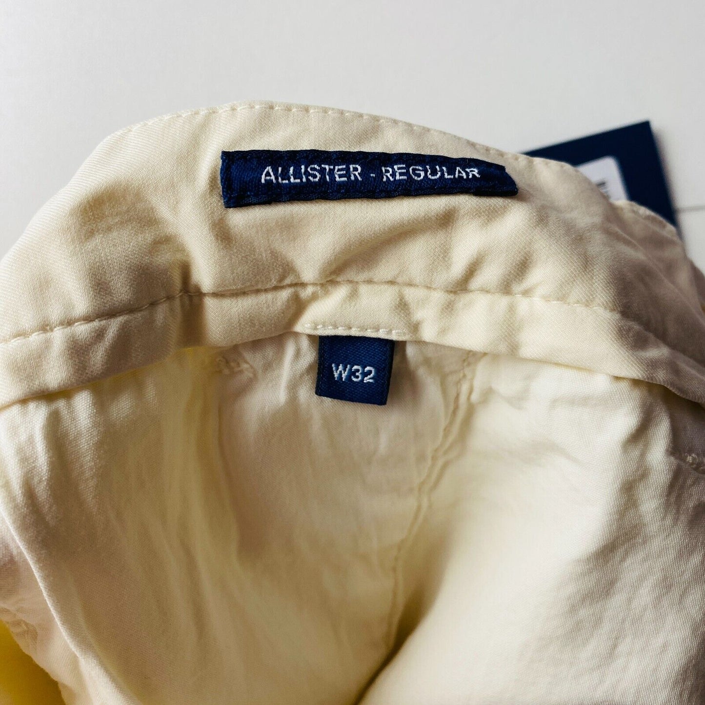 GANT ALLISTER Light Beige Stretch Regular Fit Chino Shorts W32