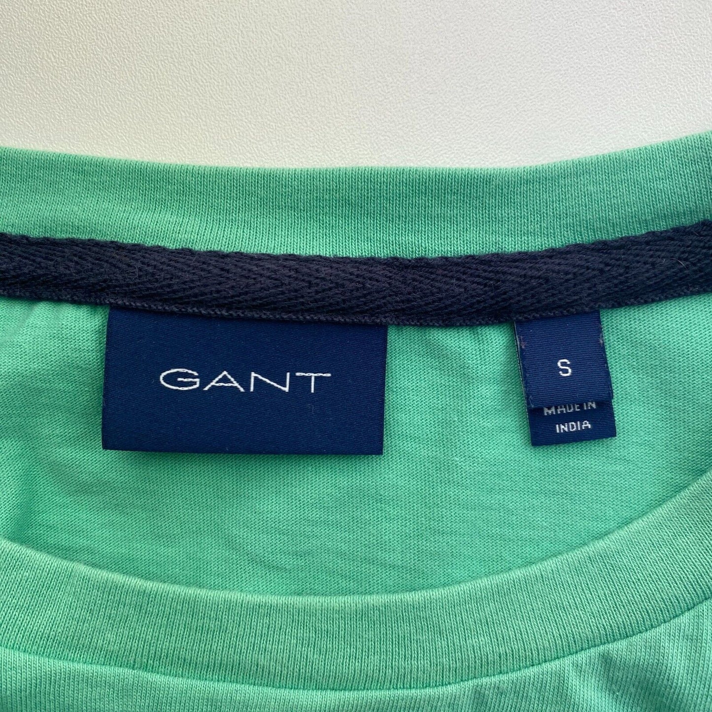 GANT T-Shirt mit Rundhalsausschnitt und Logo, Grün, Größe S