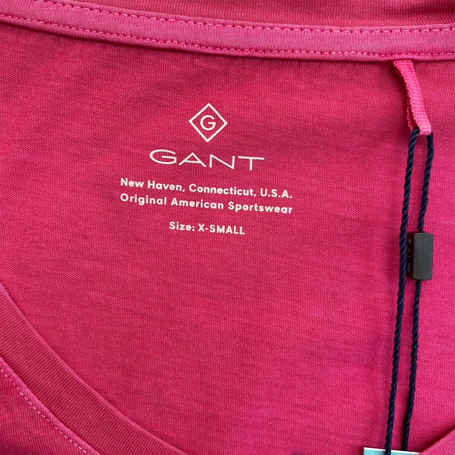 GANT T-Shirt mit V-Ausschnitt, dunkelrosa, sonnenverblasst, Größe XS/S