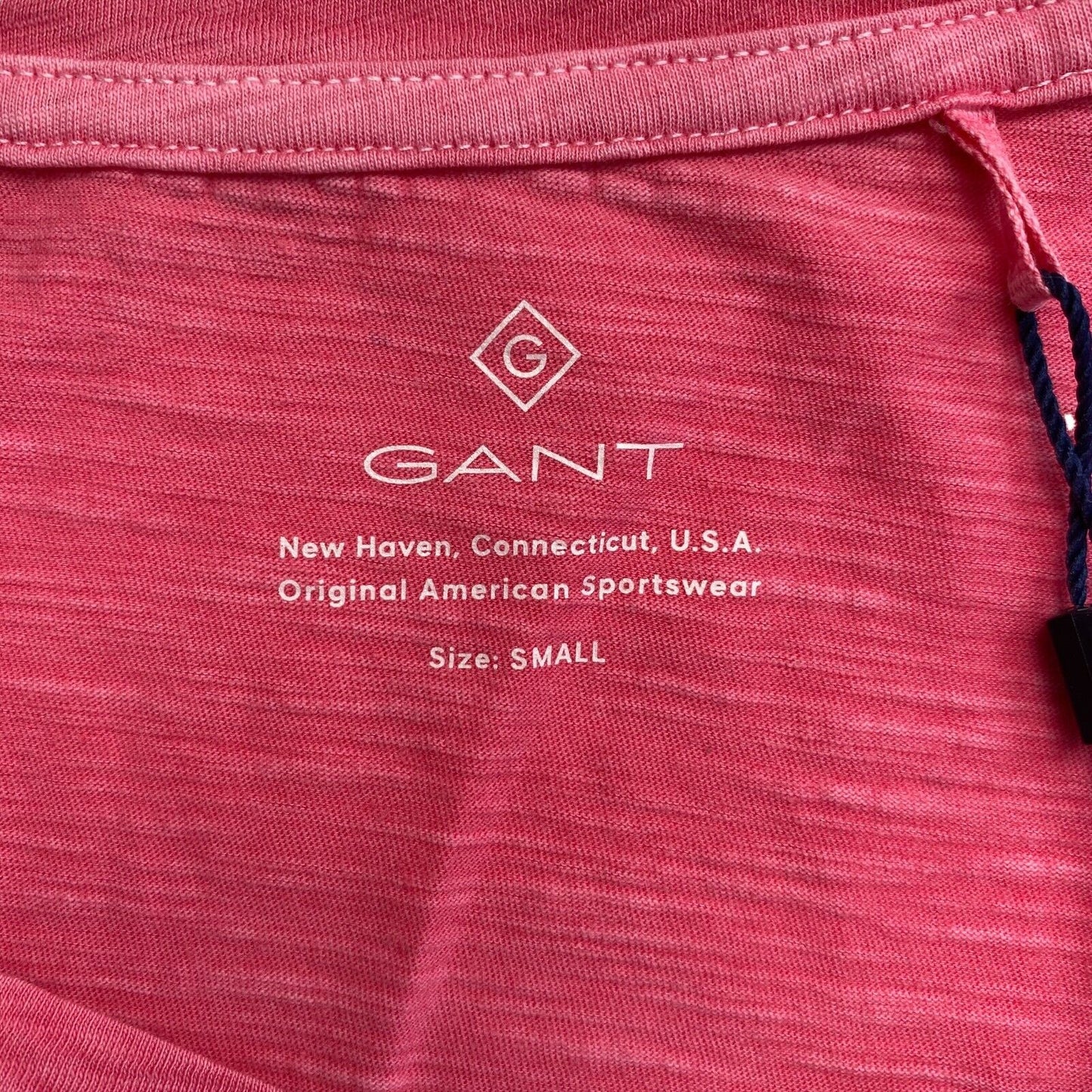 GANT T-Shirt mit V-Ausschnitt, sonnenverblasst, Pink, Größe S