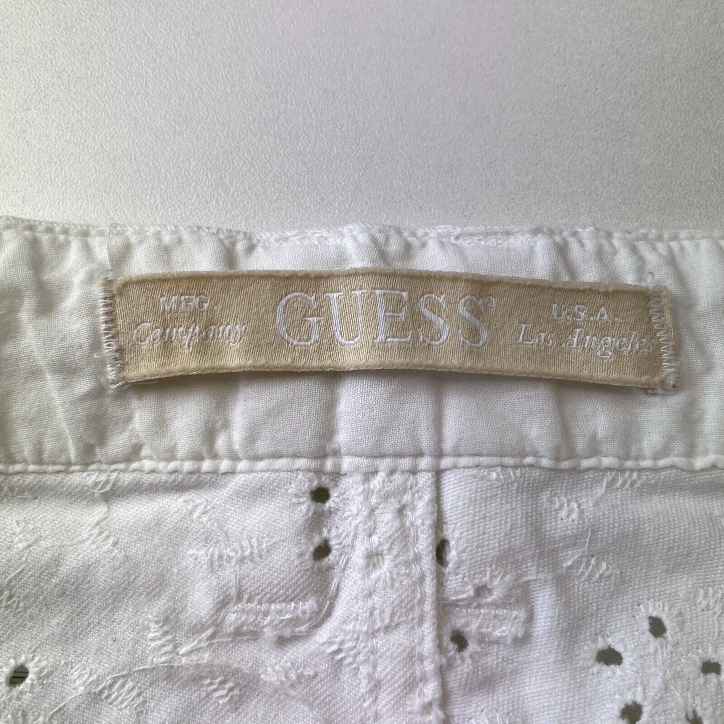 GUESS Women White Regular Straight Fit Floral Pattern Trousers Size W26