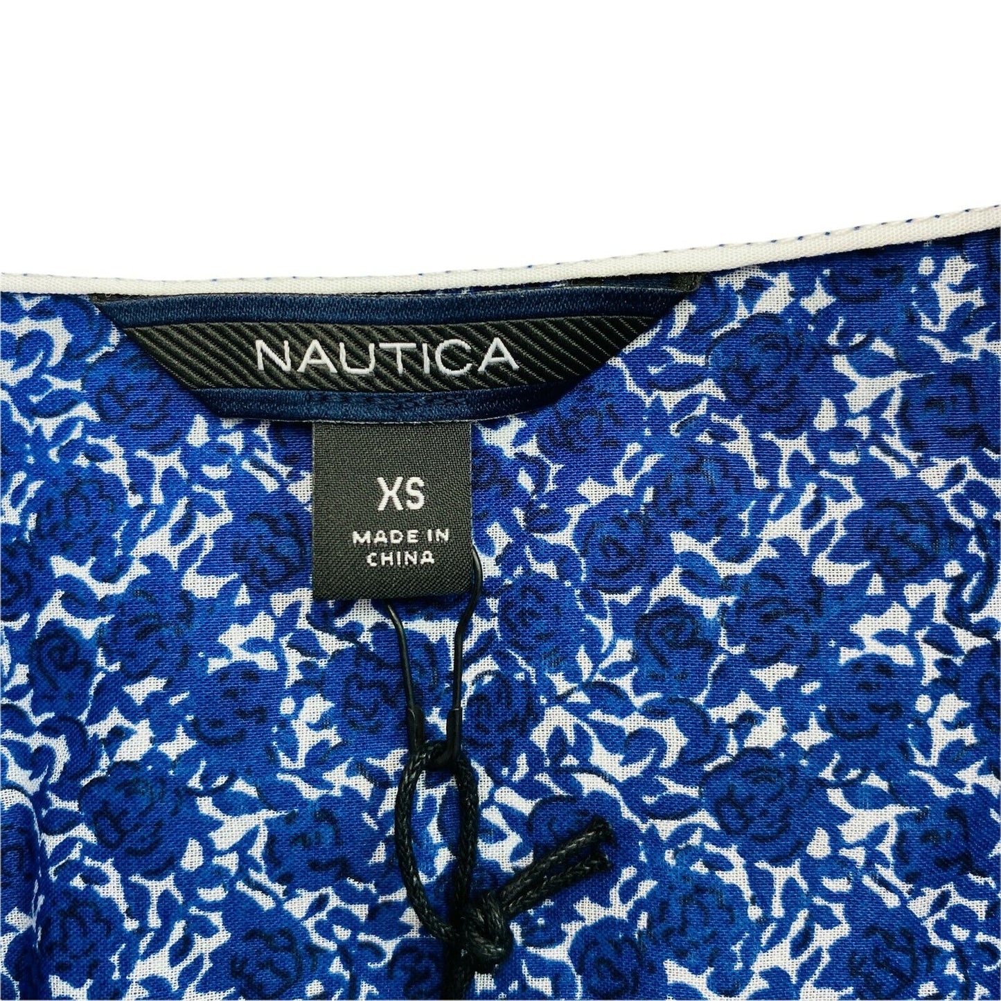 NAUTICA Marineblaues Hemd mit langen Ärmeln und Blumendruck, Größe XS