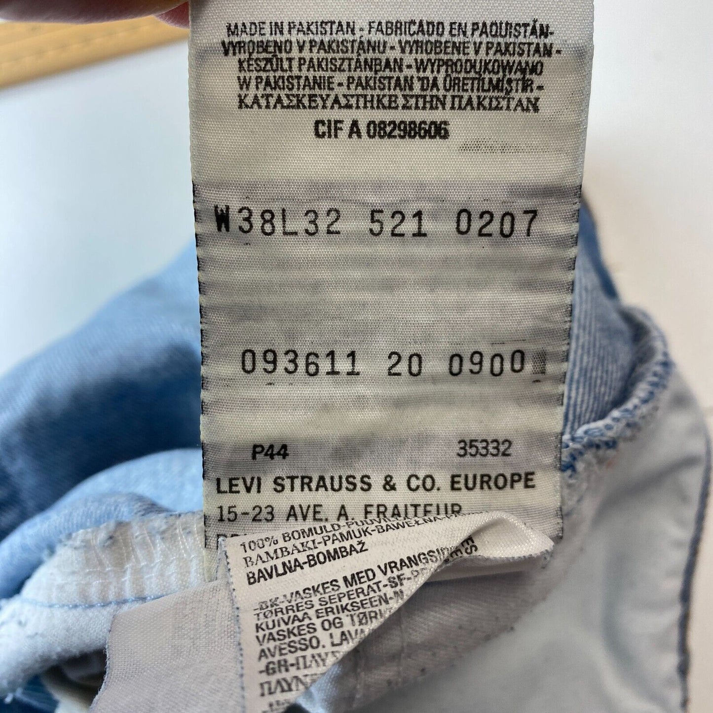 Vintage Levis 521 Blaue Jeans mit normaler gerader Passform W38 L28