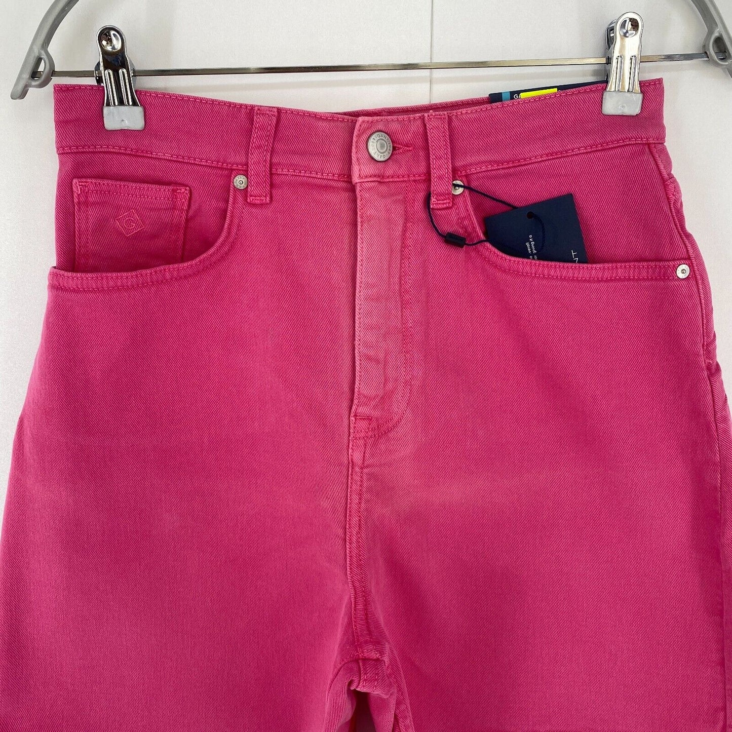 GANT Femmes Rose Regular Fit Denim Shorts Taille W27