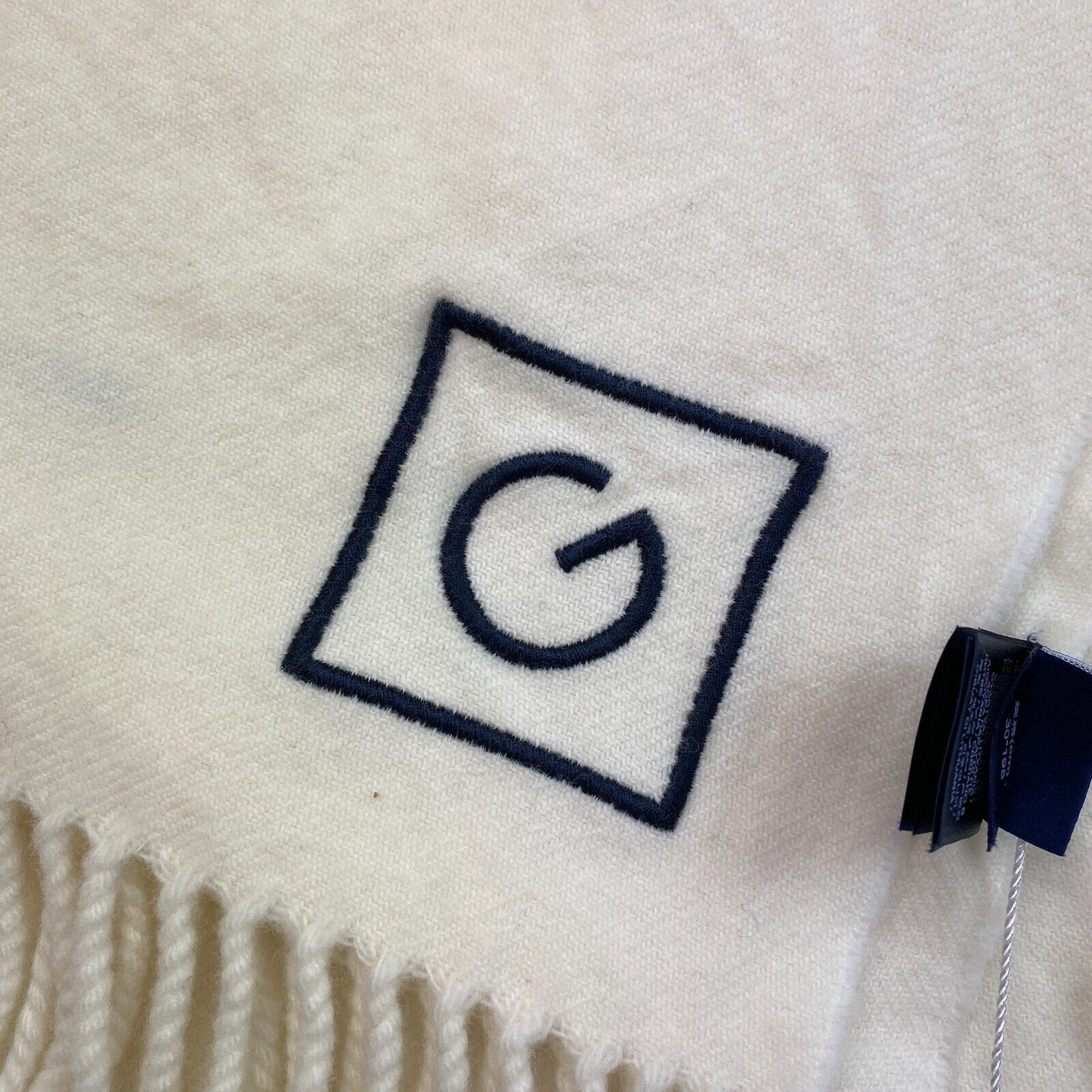 GANT White Solid 100% Wool Scarf Shawl