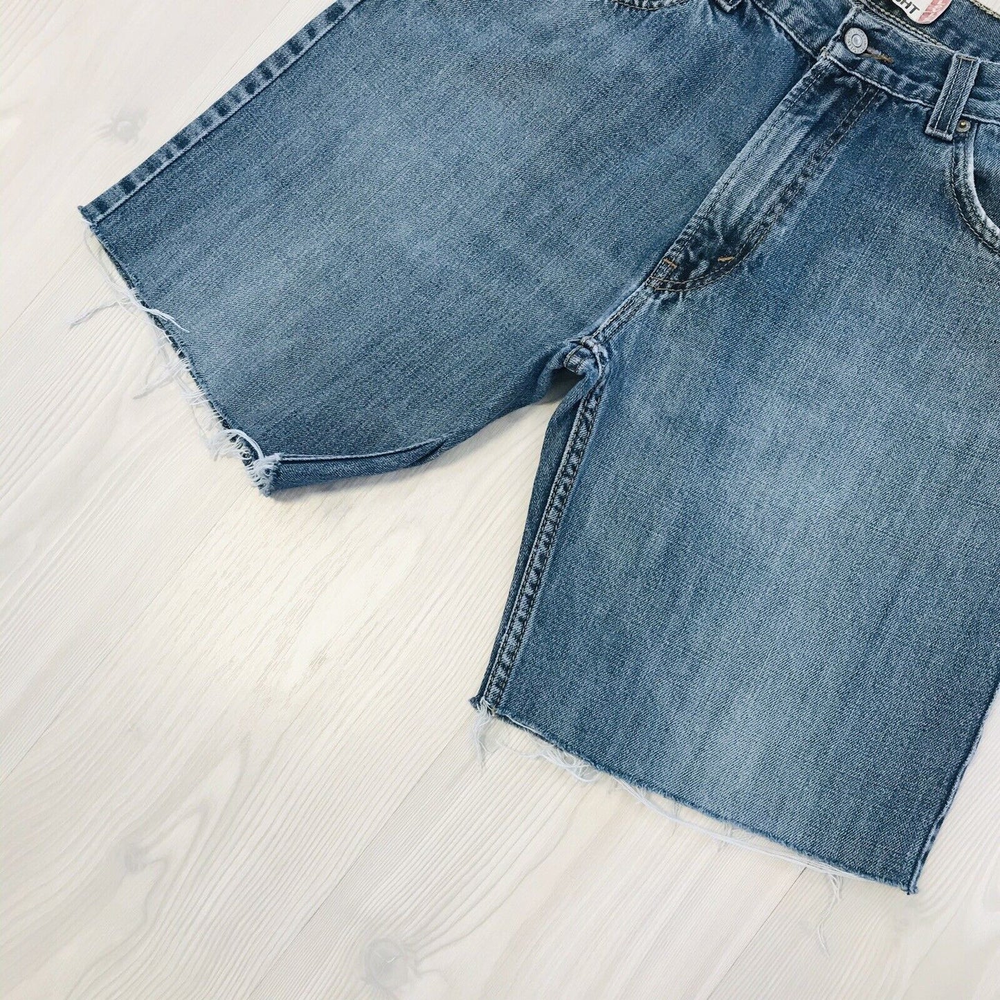 Levi's 559 Custom Made Bleu Coupe droite décontractée Short coupé W33