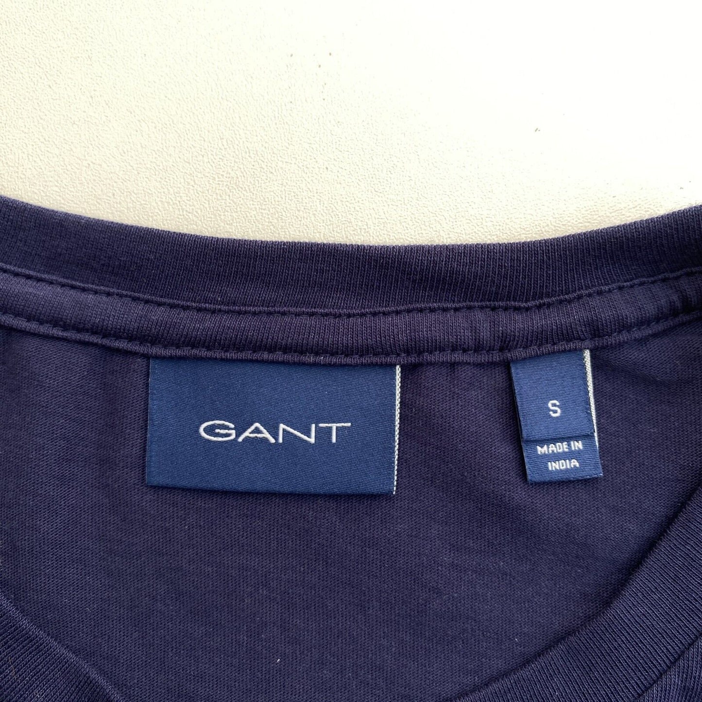 GANT Men Navy Blue Shield Crew Neck Short Sleeves T Shirt Size S