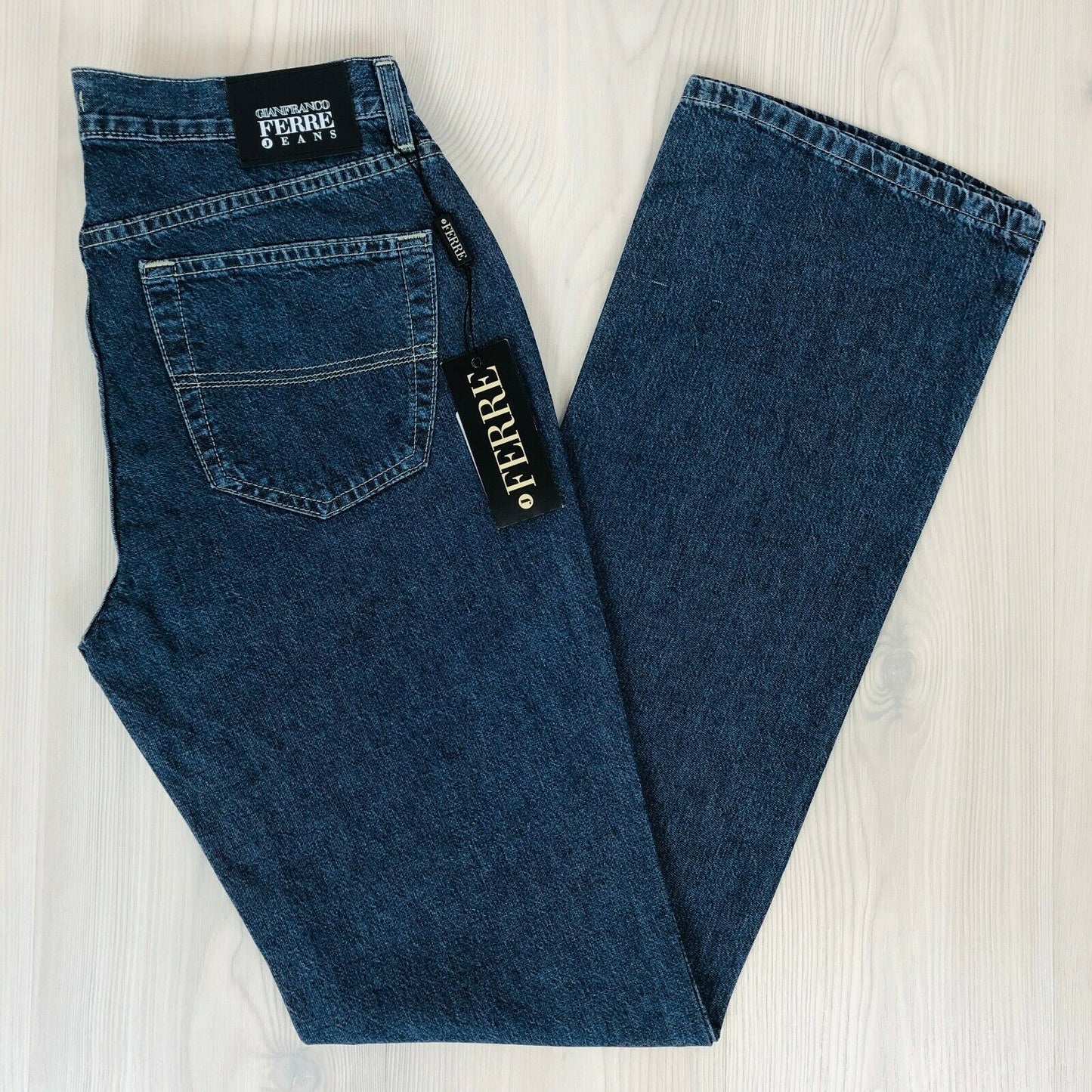 Gianfranco GF Ferre Damen Bootcut Flair Dunkelblaue Jeans Größe W28 / IT42 / UK10