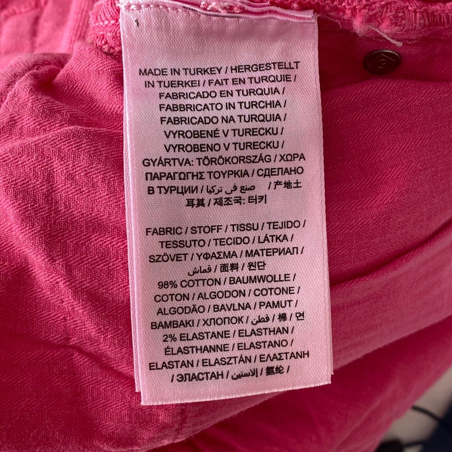 GANT Damen Jeansshorts in normaler Passform, Rosa, Größe W27