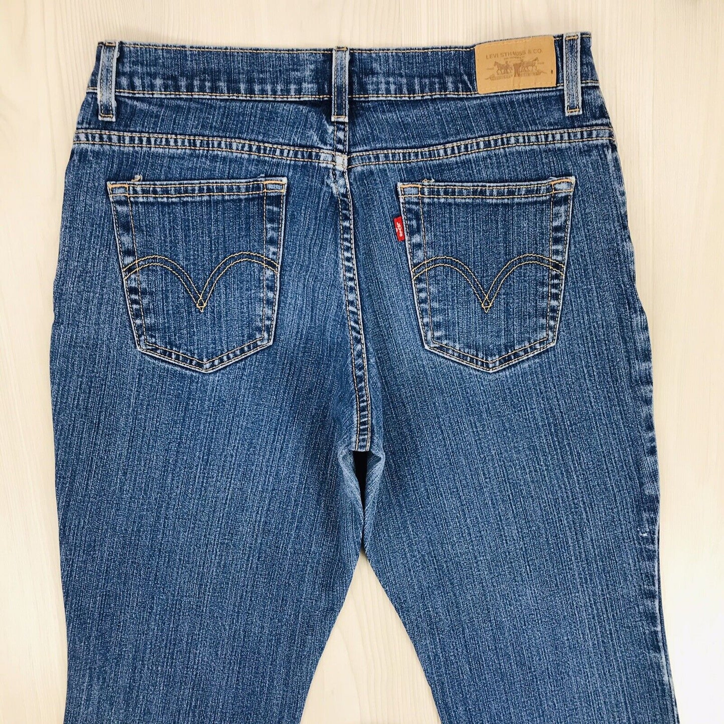 Vintage Levi's 550 Women Blue Relaxed Bootcut Fit Jeans 8 S / W29 L29