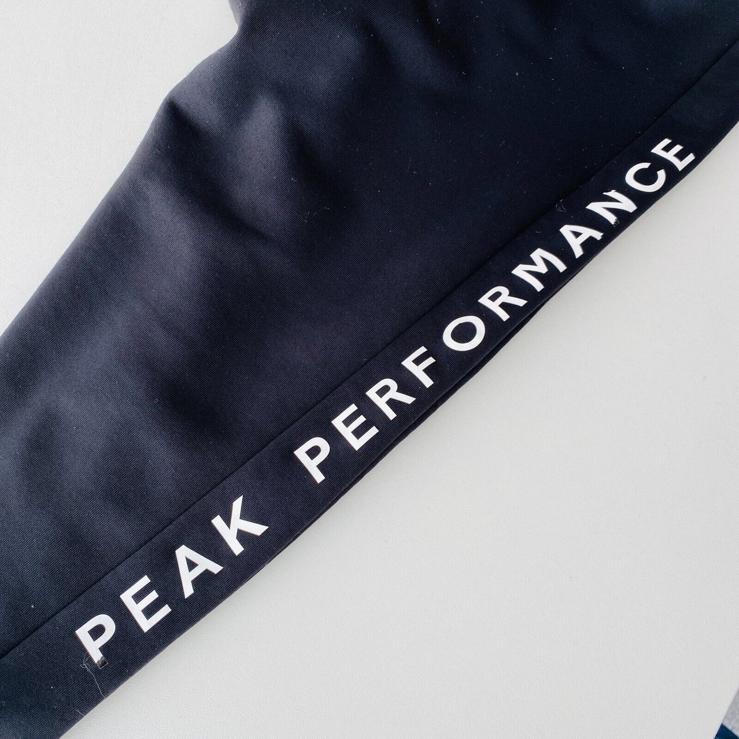 Peak Performance Boys JR RIDER Black Slim Fit Sweatpants Trousers Size 160 cm