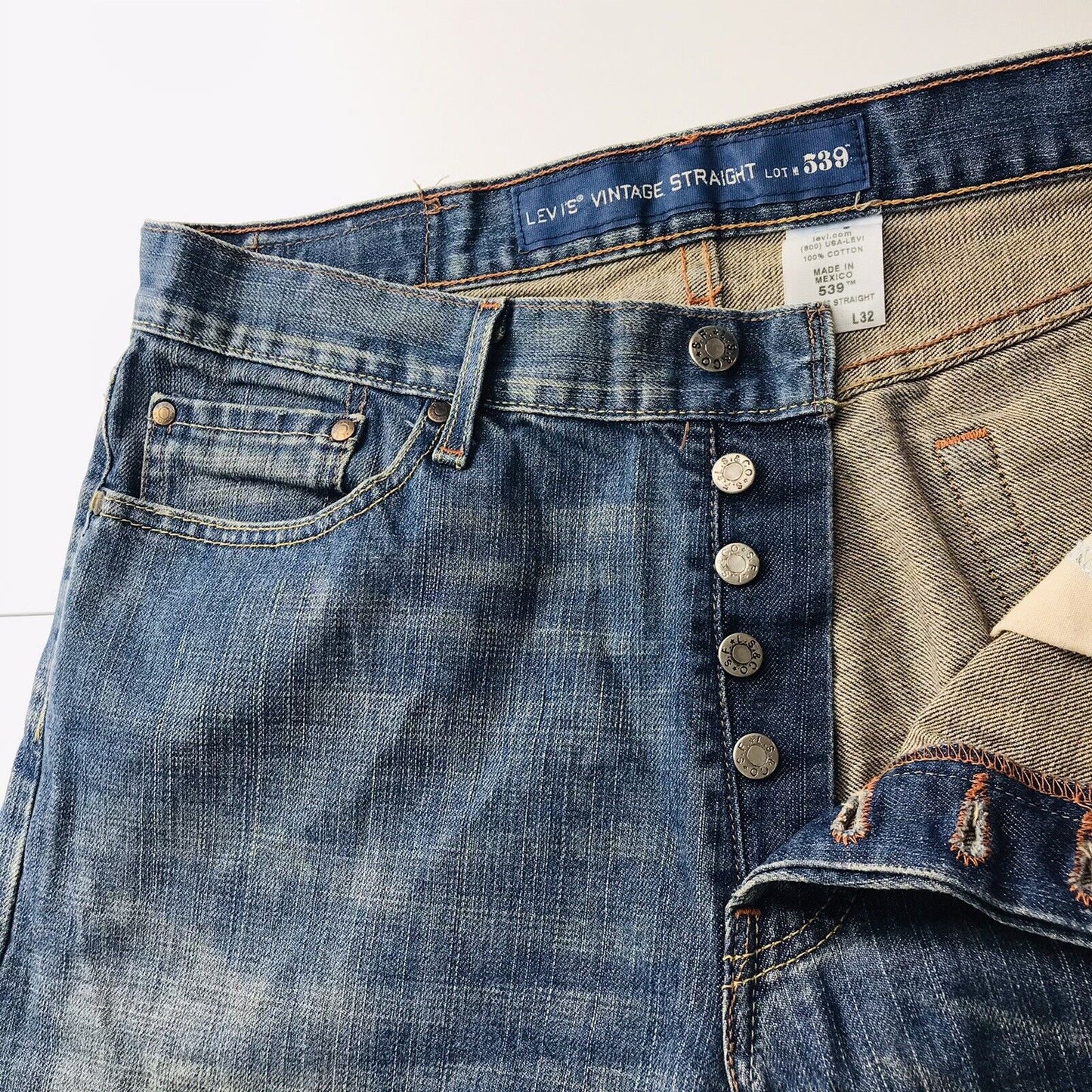 Vintage Levi's 539 Blue Vintage Straight Fit Jeans W33 L32