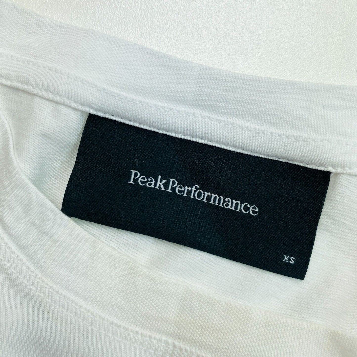 Peak Performance – Entspanntes, langes T-Shirt, Größe XS, weiß