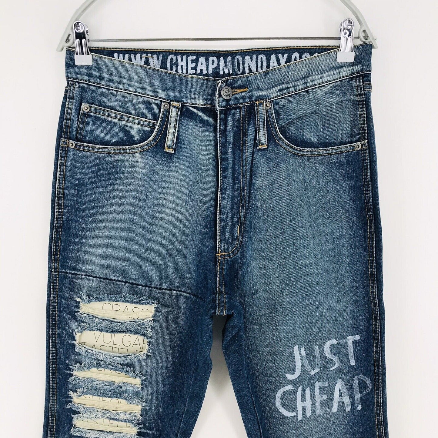 CHEAP MONDAY LADY ANTI MESSAGE femmes bleu coupe droite décontractée jean court W31