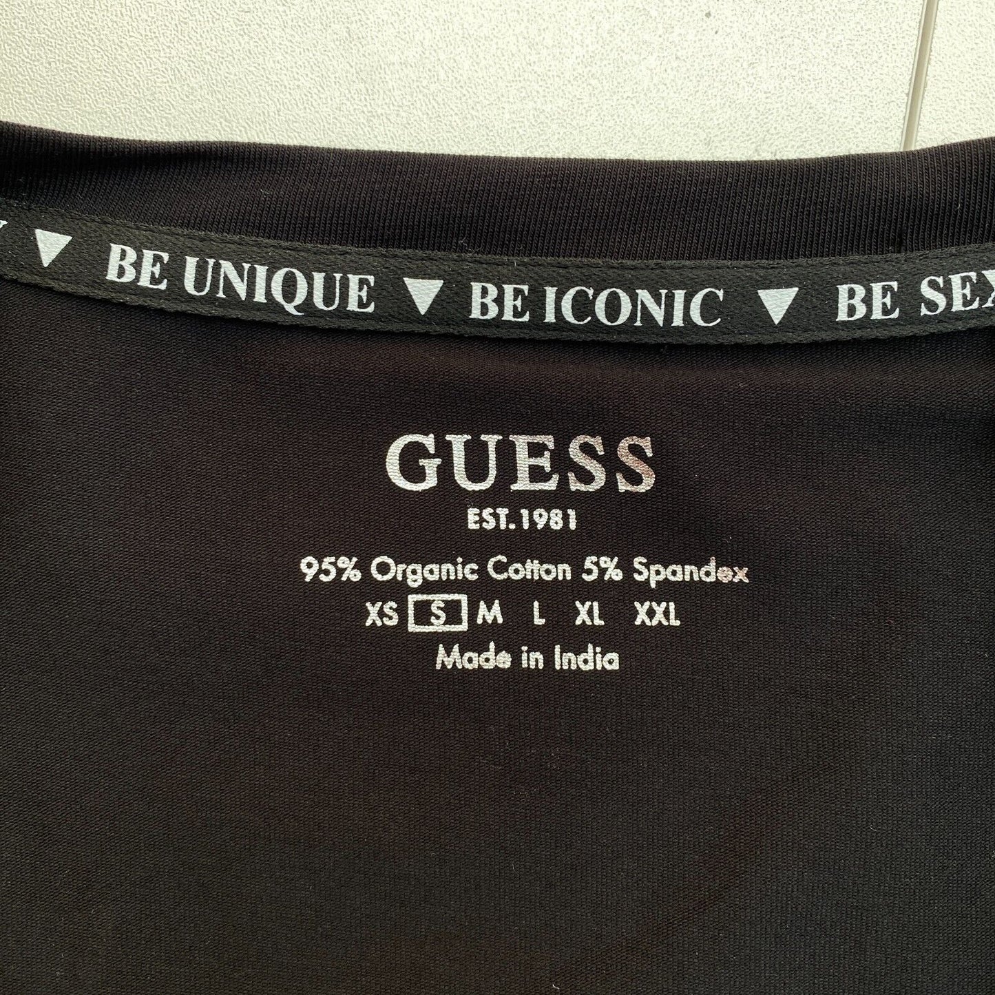 GUESS Women Black Logo Scoop Neck Long Sleeves T Shirt Size S