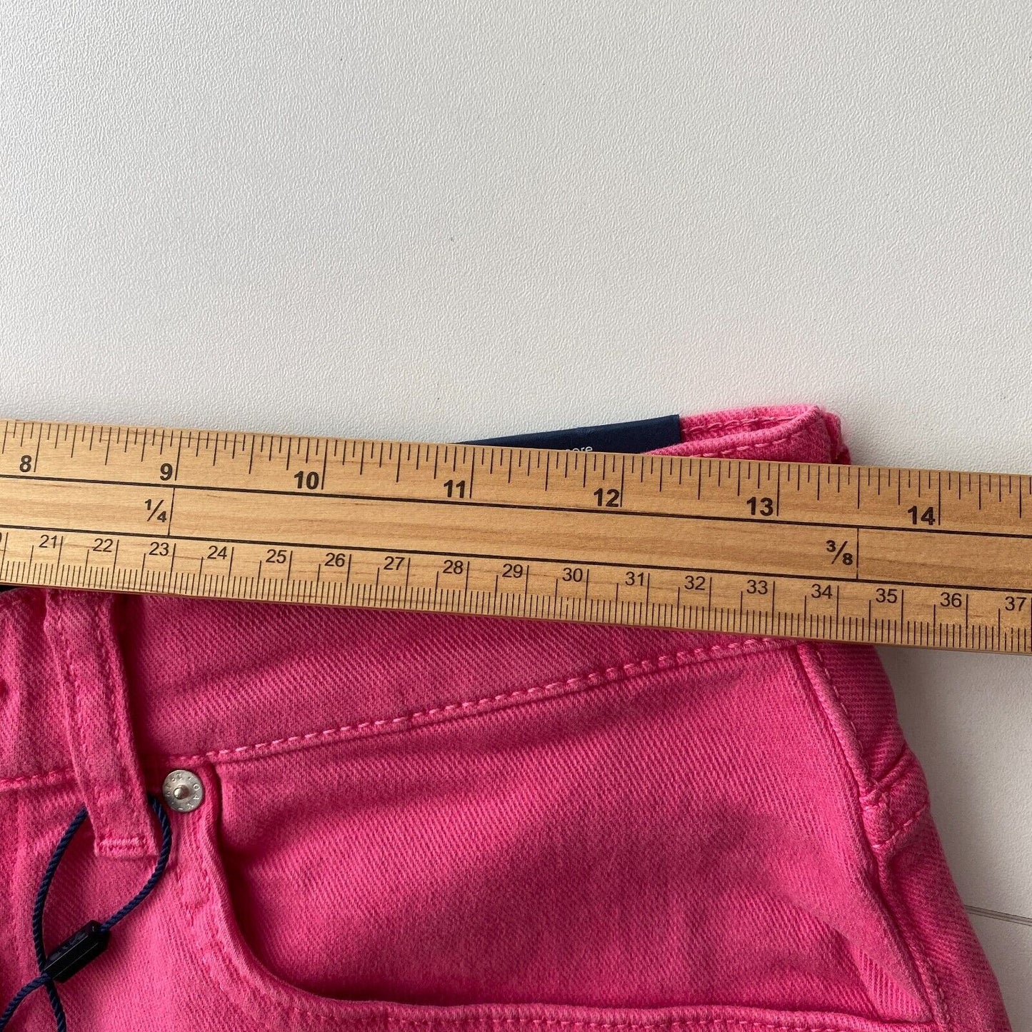 GANT Damen Jeansshorts in regulärer Passform, Rosa, Größe W28