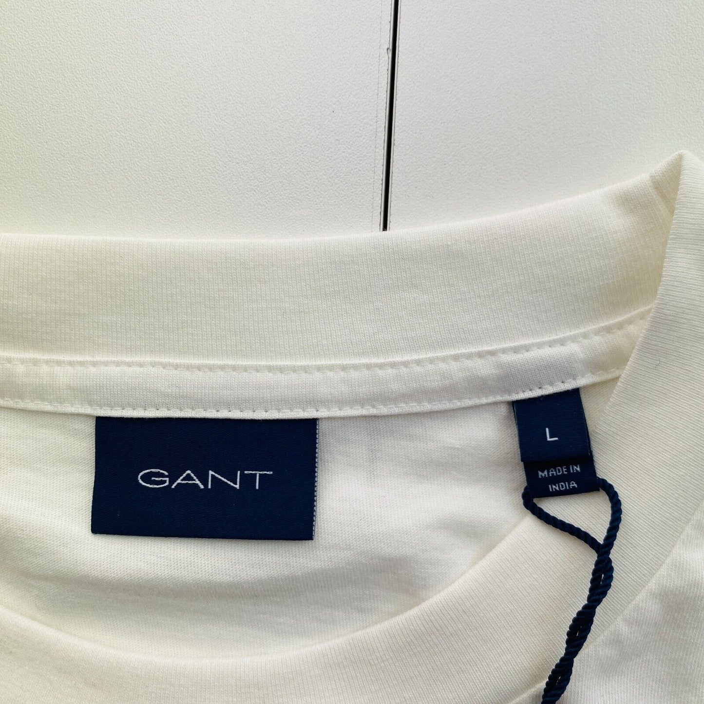 GANT White Tonal Archive Shield SS Crew Neck T Shirt Size L