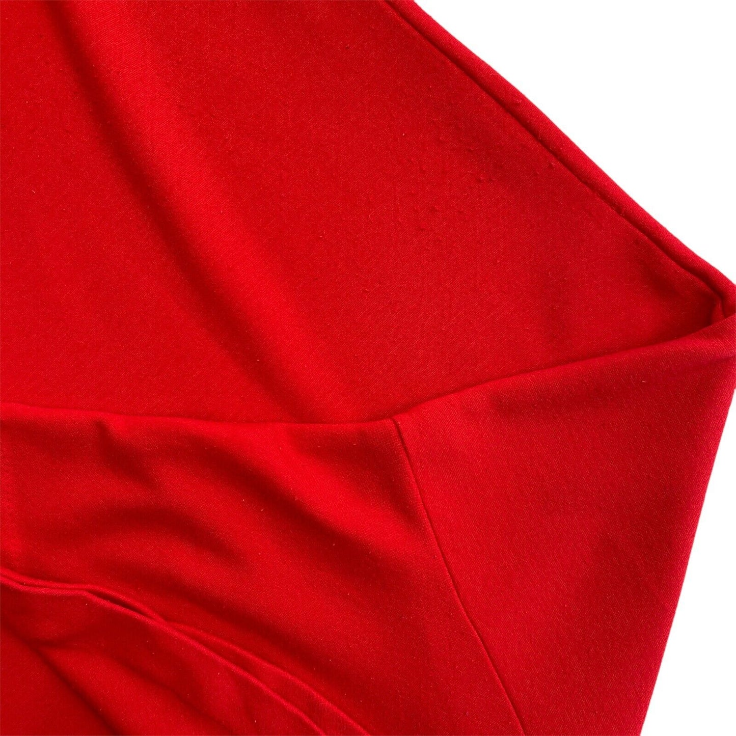 GANT – Rotes Jersey-Kleid mit Rundhalsausschnitt und Volant-Detail, Größe S