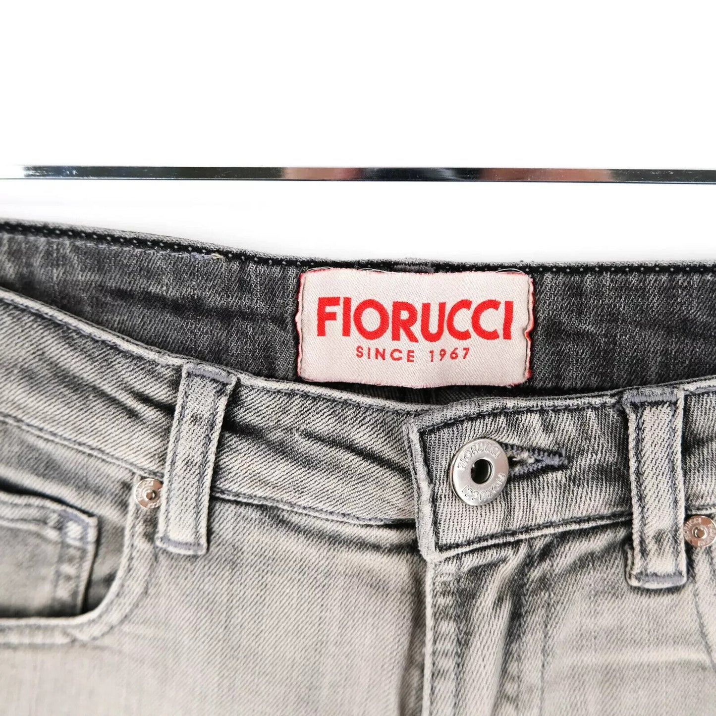 RRP €140 FIORUCCI By Naomi Campbell Light Grey Denim Shorts Size W26