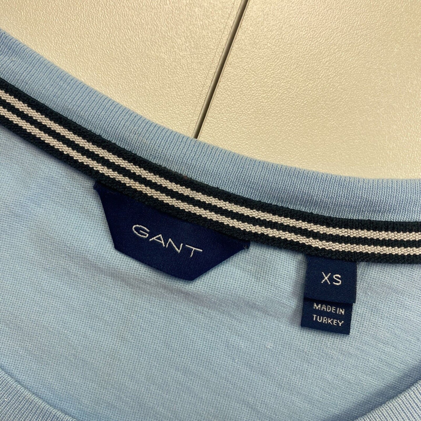 GANT T-Shirt mit Rundhalsausschnitt und Logo, Blau, Größe XS