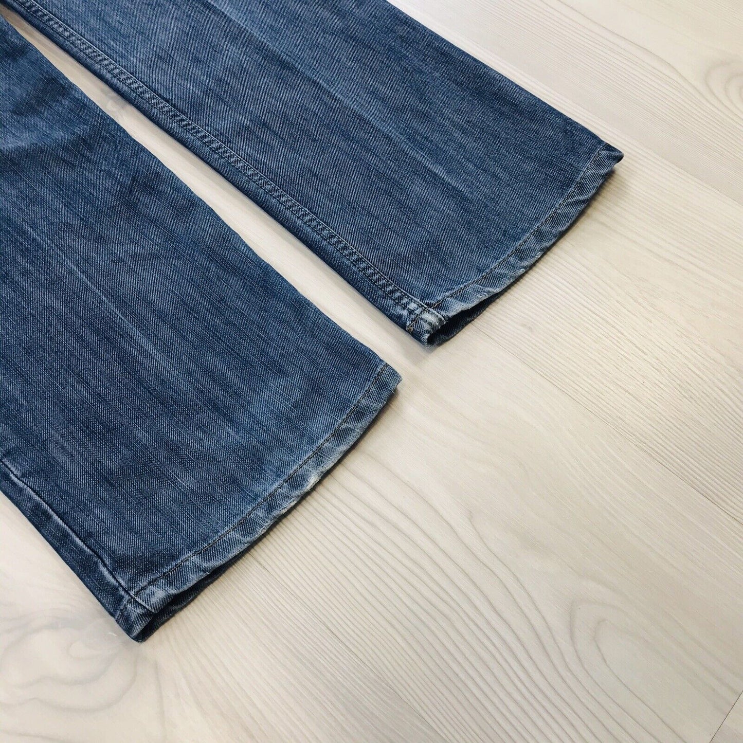 Vintage Levi's 514 Boys Blue Slim Straight Fit Jeans 18 Reg / W29 L29