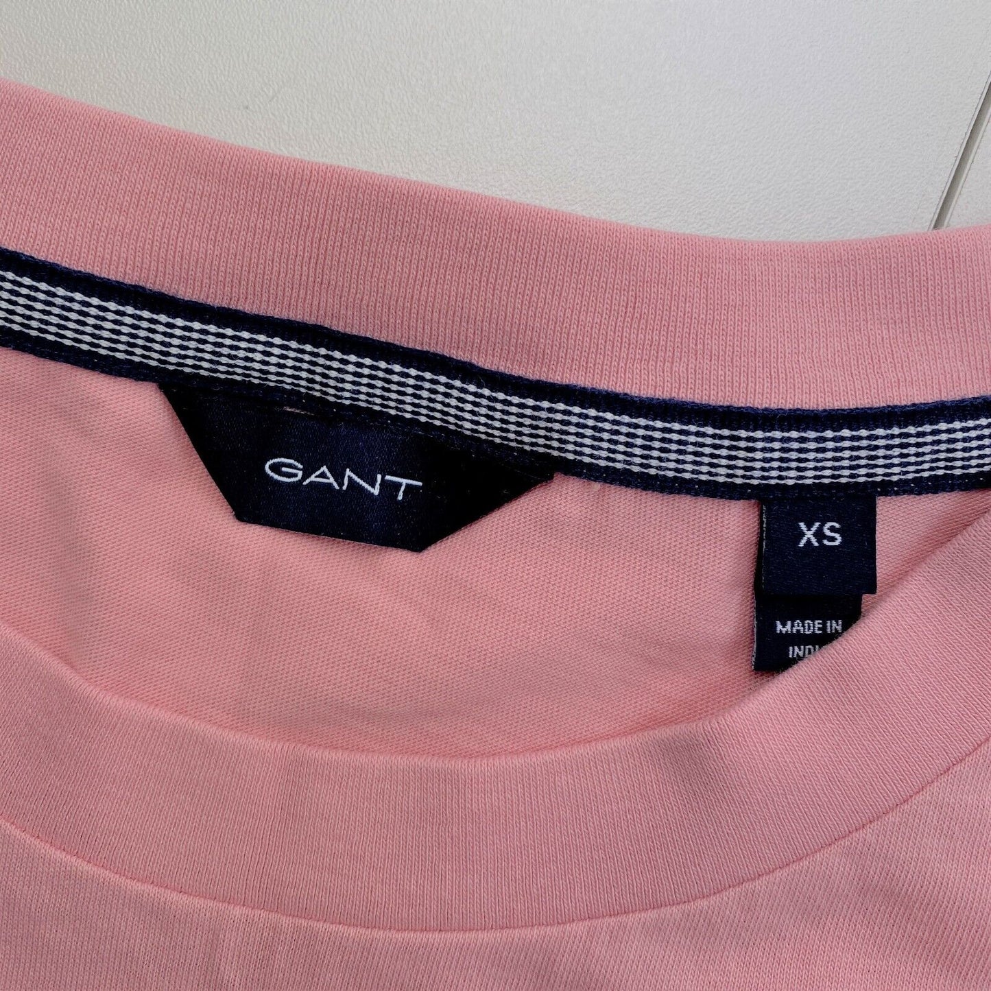 GANT T-shirt à col rond avec logo à rayures roses taille XS