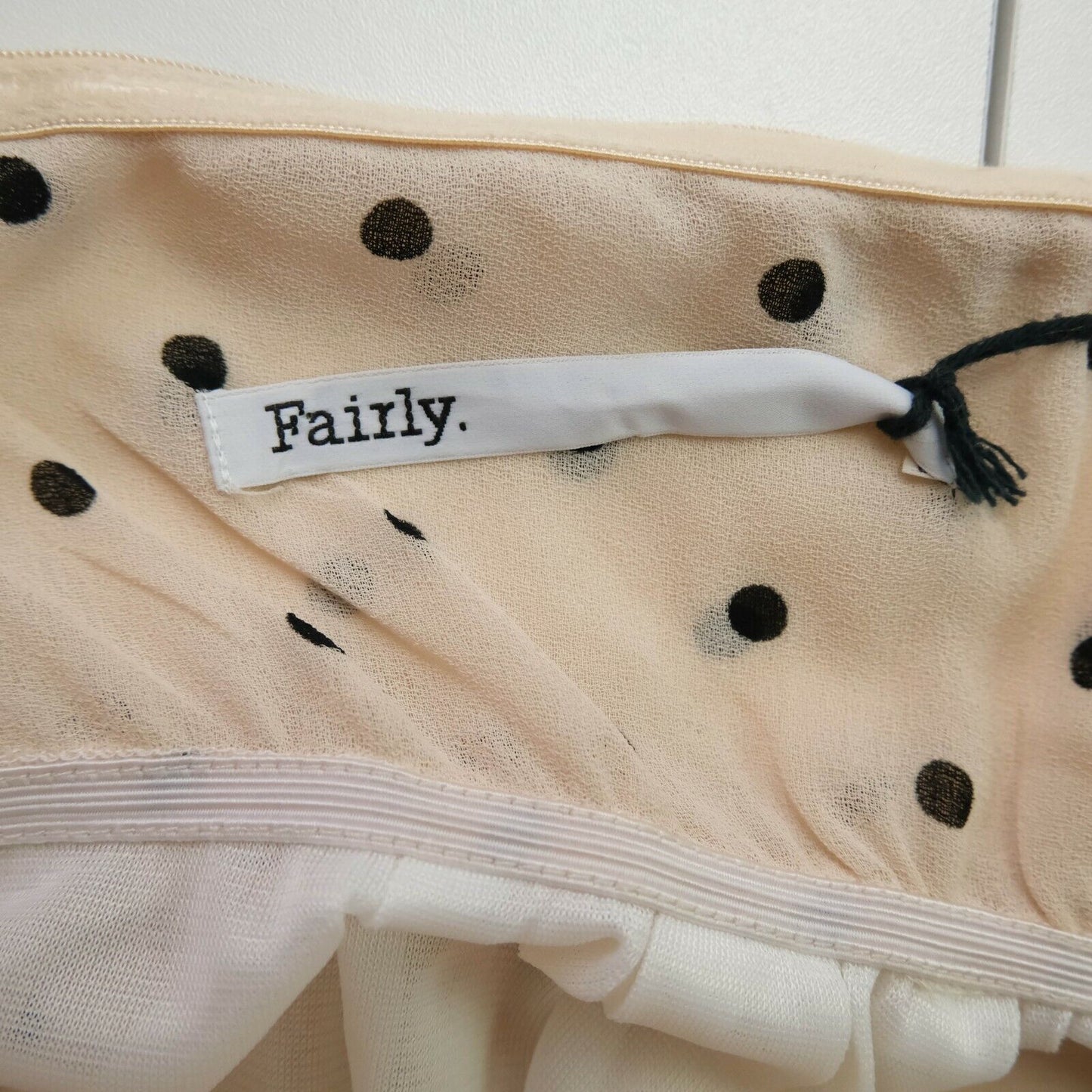 FAIRLY Robe trapèze plissée à pois sans manches beige taille 44