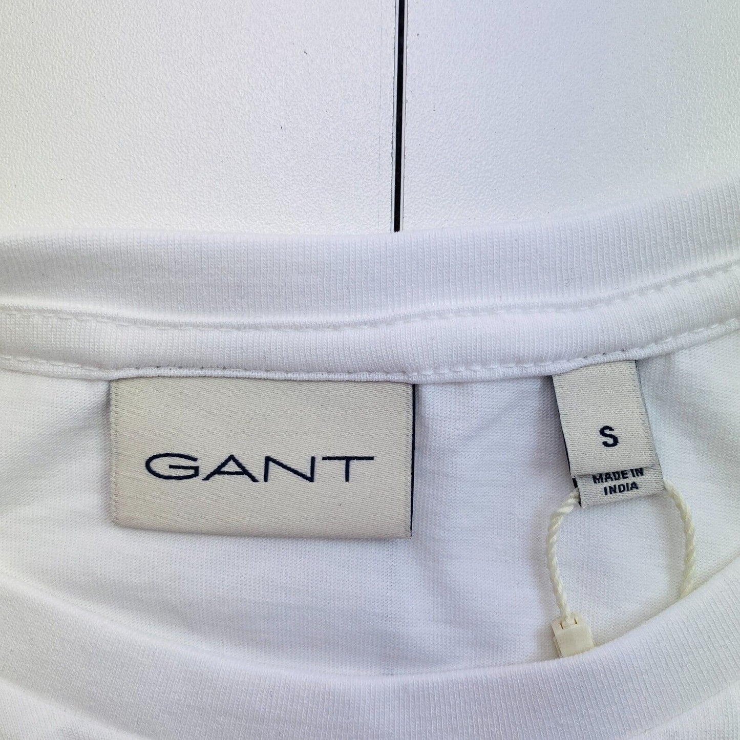 GANT Men White Shield Crew Neck Short Sleeve T Shirt Size S