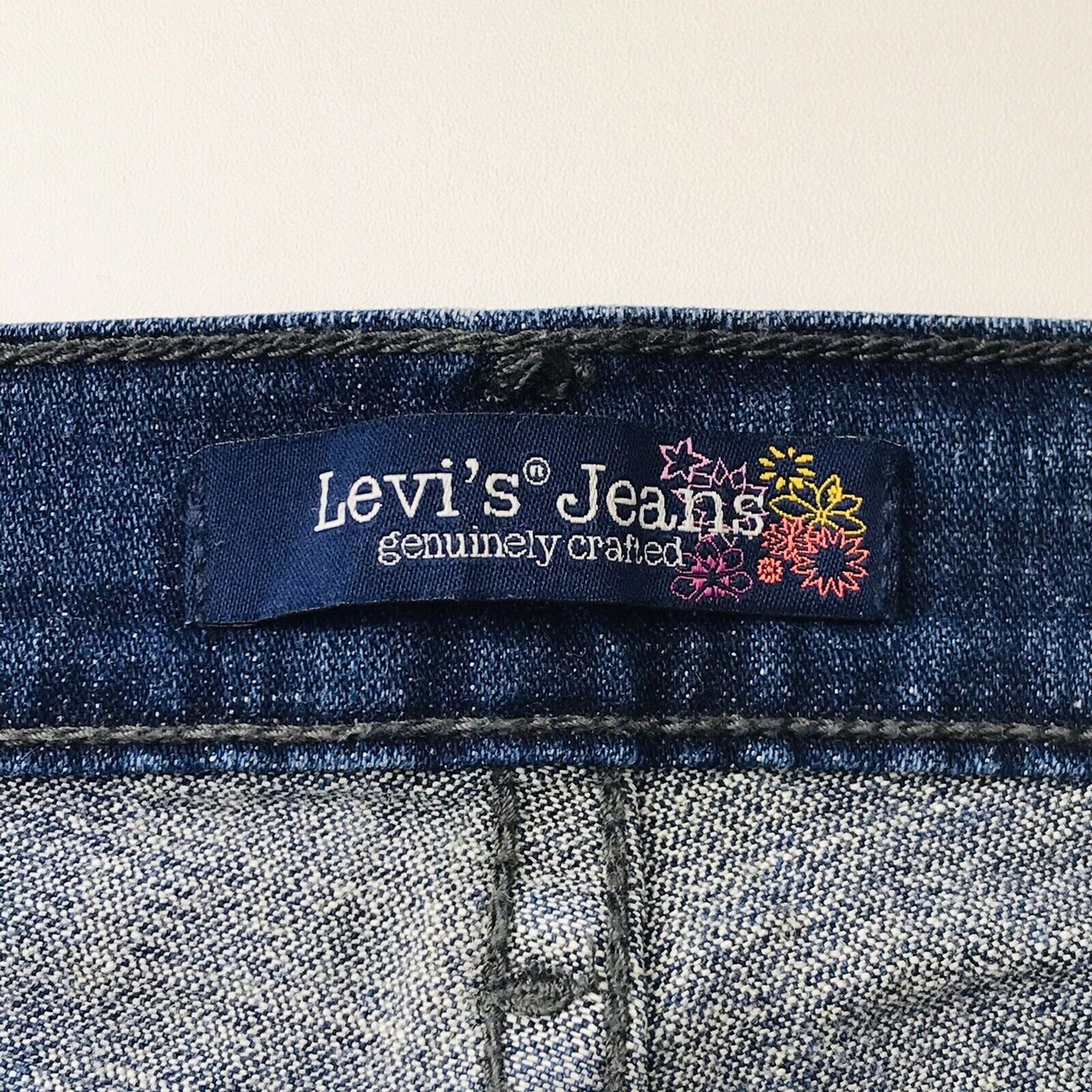 Vintage Levi's Women Dark Blue Regular Bootcut Fit Jeans Size 11 M / W32 L33