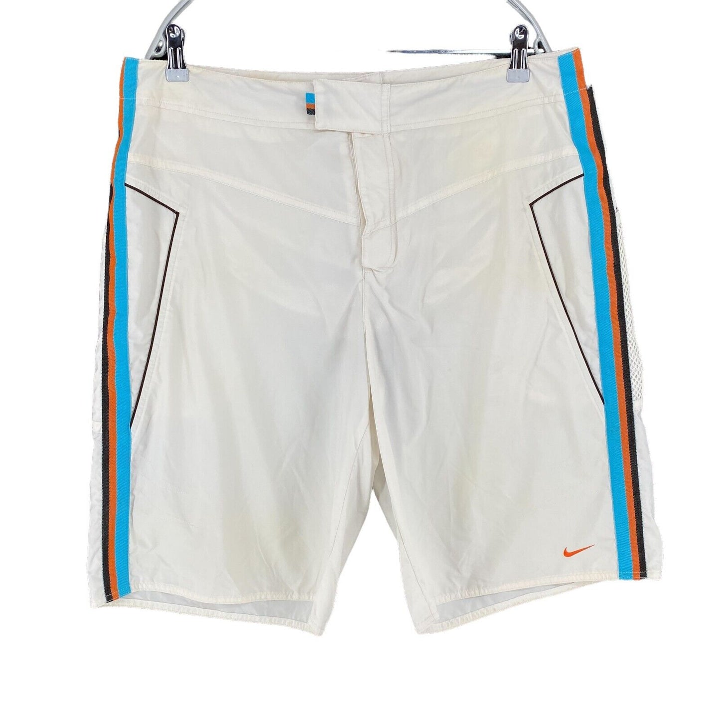 NIKE Activewear-Shorts, weiß, Größe XL