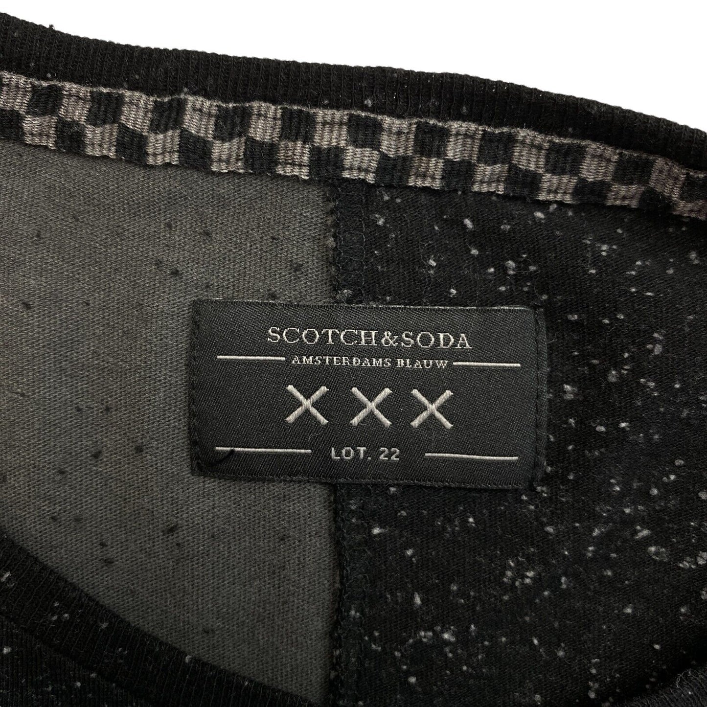 SCOTCH &amp; SODA T-Shirt mit Rundhalsausschnitt und quadratischer Tasche, Grau &amp; Schwarz, Größe SML