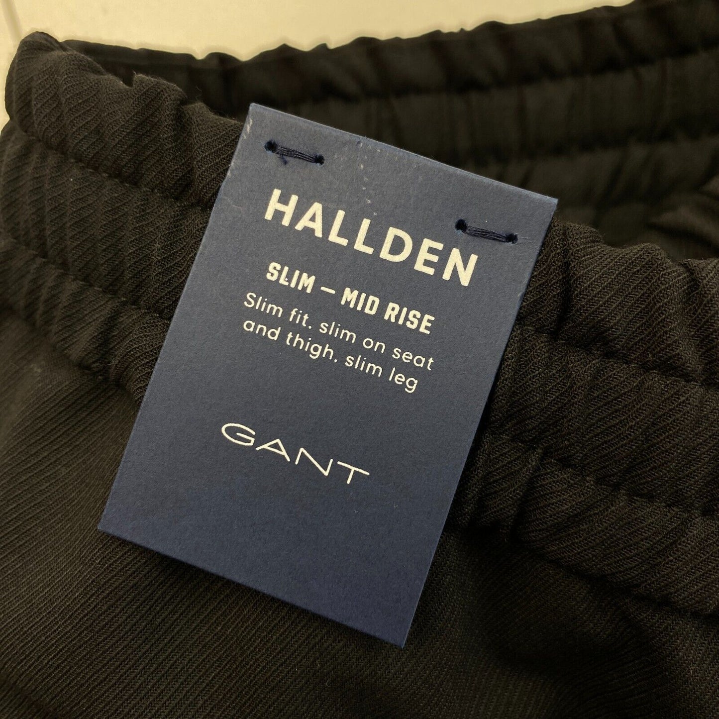 GANT – Hallden – Jogginghose aus Twill in Slim Fit, Schwarz, Größe W32 L30