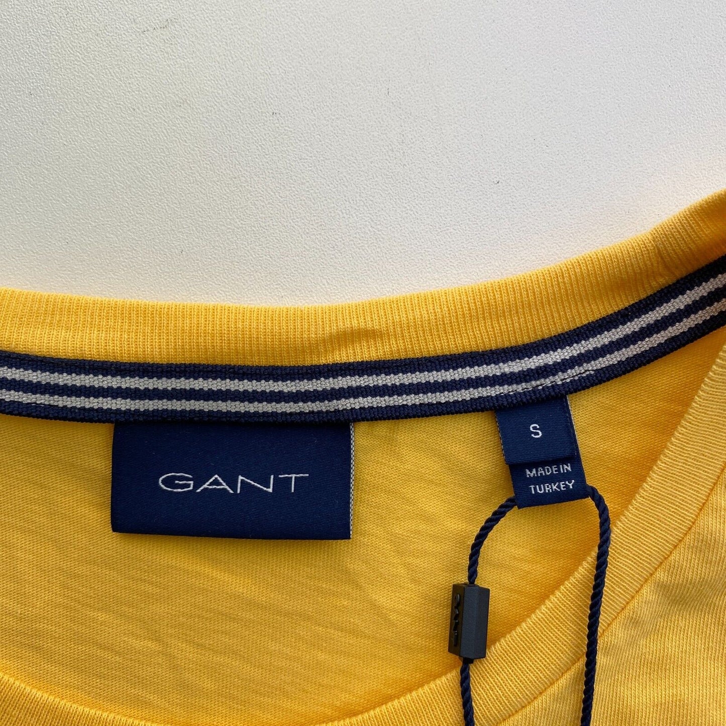 GANT Men Yellow Logo Crew Neck Short Sleeves T-Shirt Size S