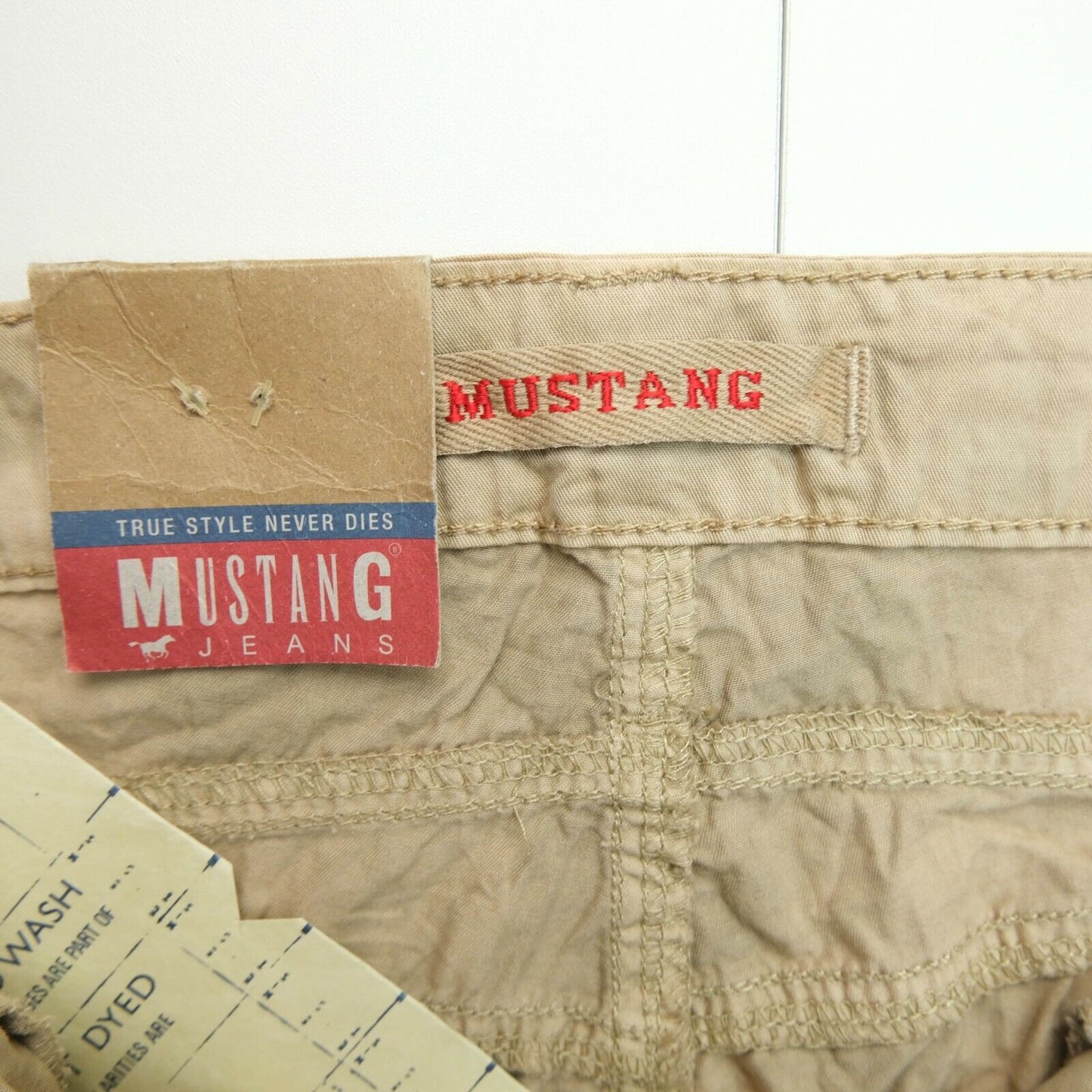 MUSTANG Light Brown Shorts Size 25 26