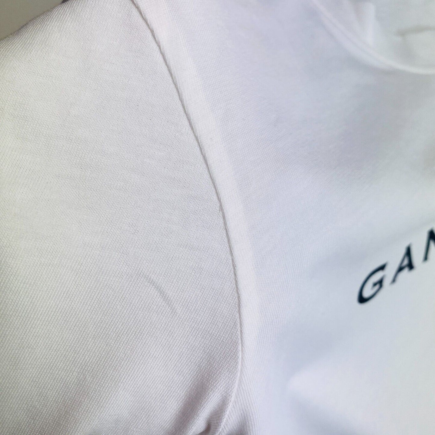 GANT White Logo Crew Neck Long Sleeves T Shirt Size L