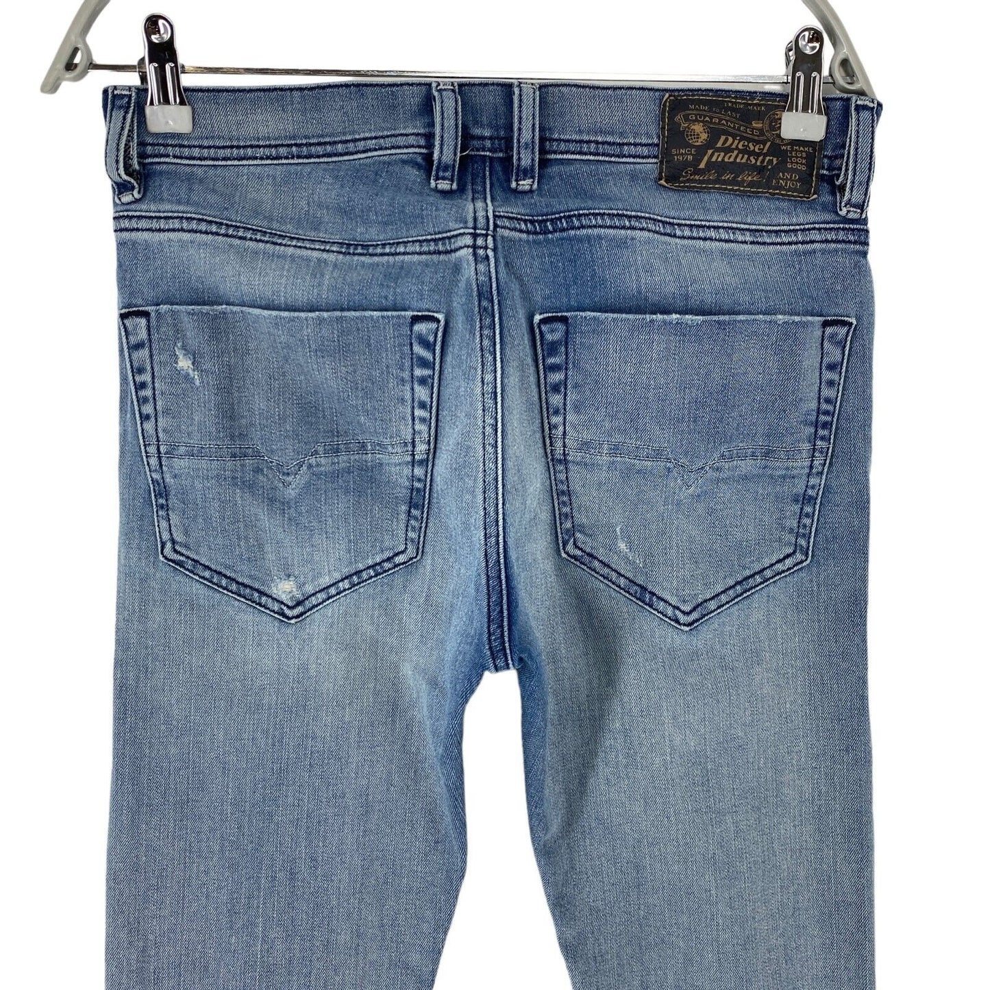 Diesel TEPPHAR, Blaue Stretch-Jeans im Karottenschnitt, zerrissen, W28 L32