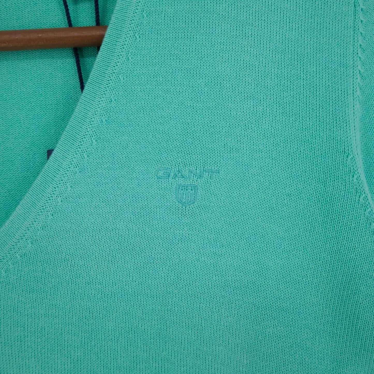 GANT Grüner Baumwollpullover mit V-Ausschnitt, Größe XS