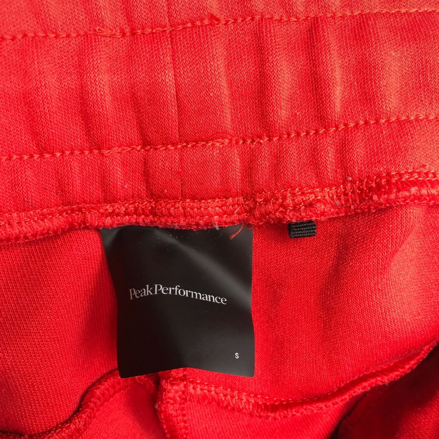 PEAK PERFORMANCE Red Sweat Tech Pants Size S