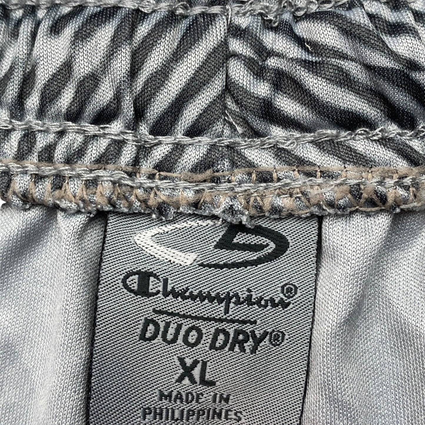 Champion Duo Dry Geometric Grey Activewear Shorts Größe XL W34