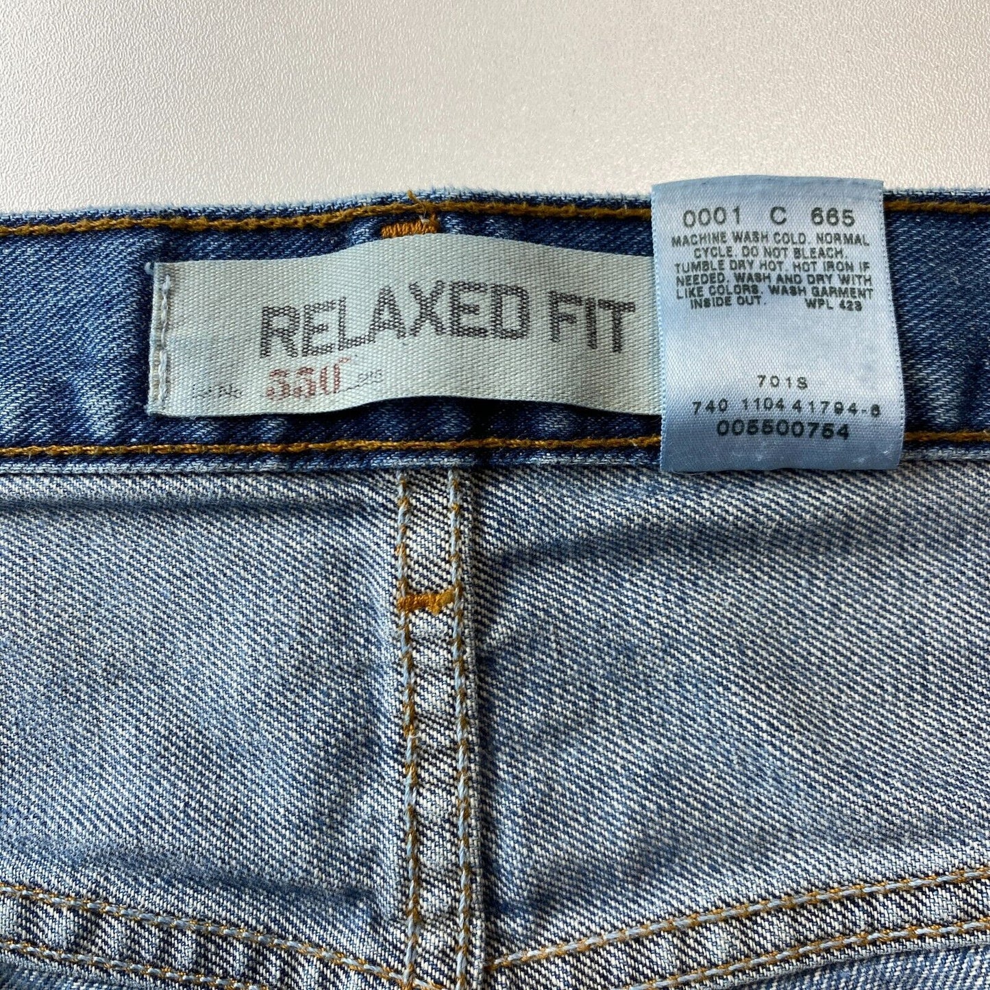 Vintage Levi's 550 Blue Relaxed Straight Fit Jeans W40 L30