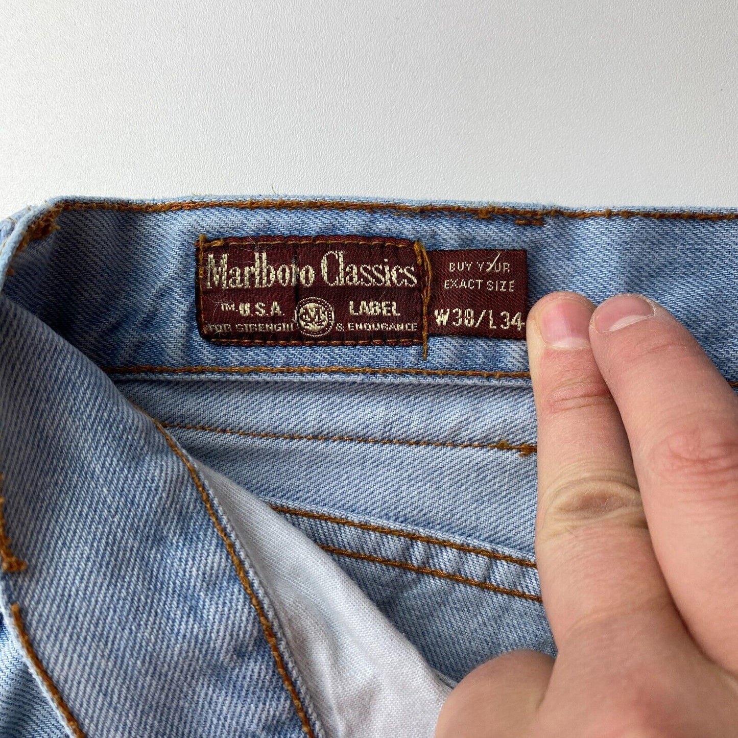 MARLBORO CLASSICS Blaue Jeans mit gerader Passform, reguläre Passform, W38 L32, hergestellt in Italien