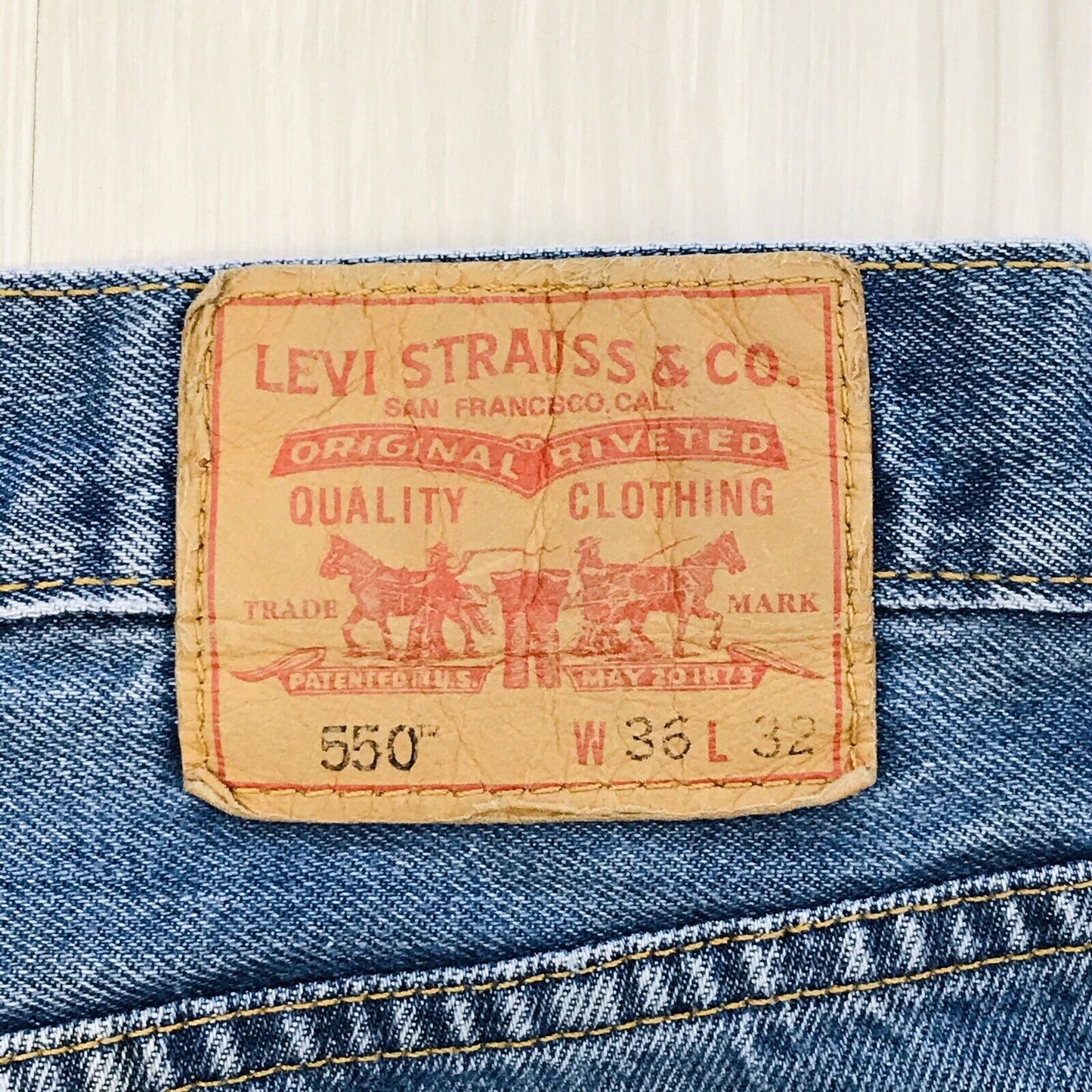 Levi's 550 Blue Relaxed Straight Fit Distressed Jeans Size W36 L32