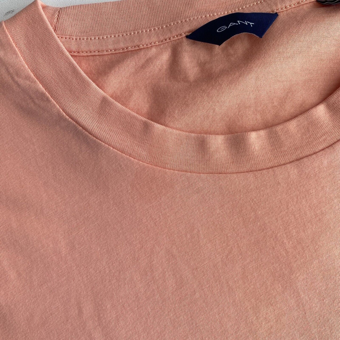 GANT Light Pink Tonal Archive Shield EMB Crew Neck T Shirt Size M