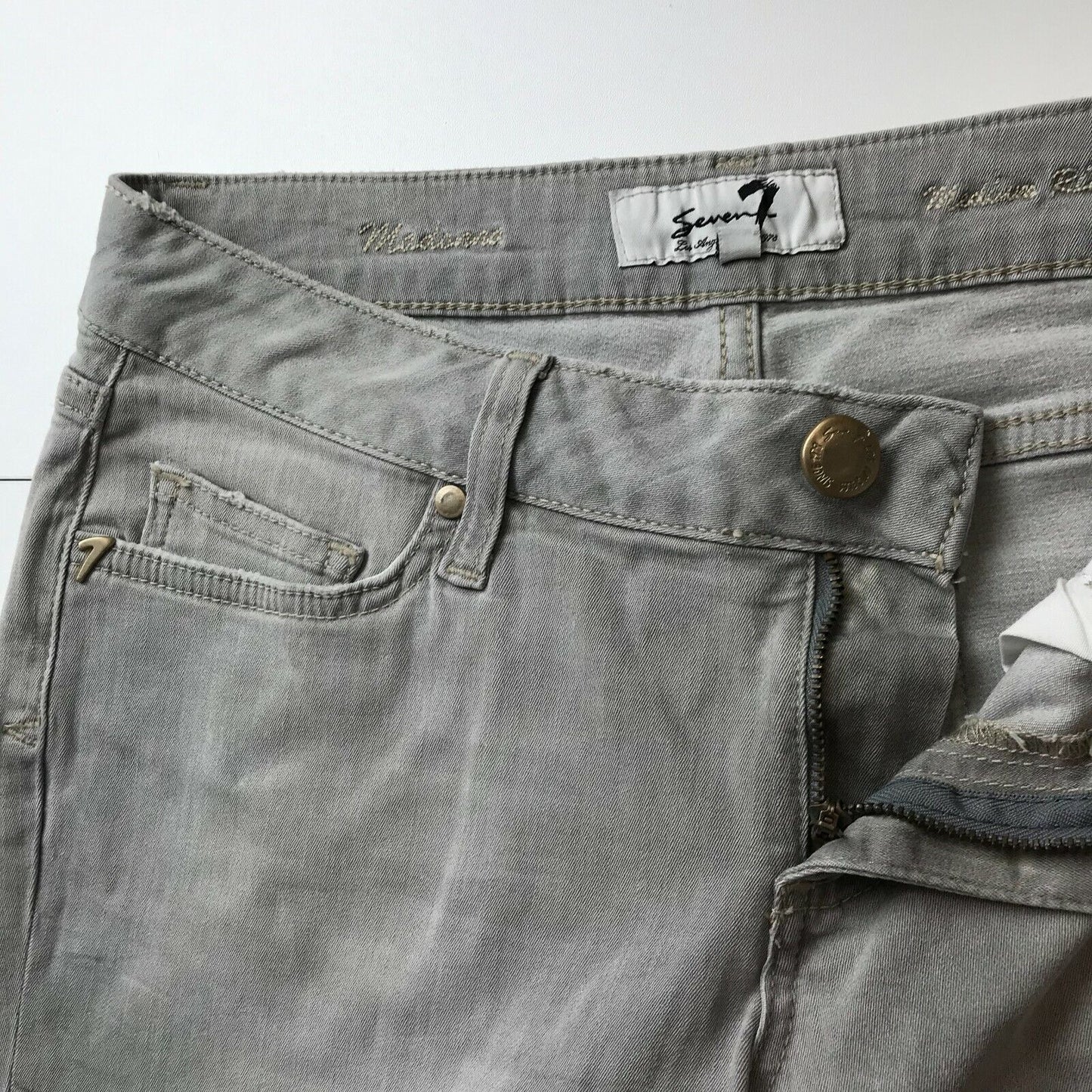 Seven7 Damen Jeans, mittlere Leibhöhe, gerade Passform, Grau, Größe W28